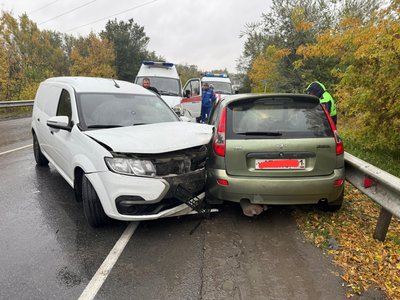 ДТП под Новочеркасском: два автомобиля разбиты, есть пострадавшие — фото 4