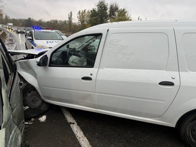 ДТП под Новочеркасском: два автомобиля разбиты, есть пострадавшие — фото 6