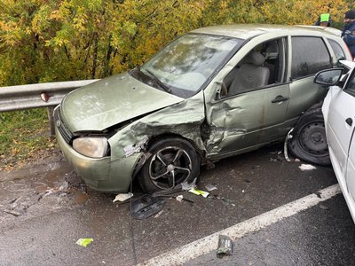 ДТП под Новочеркасском: два автомобиля разбиты, есть пострадавшие — фото 7