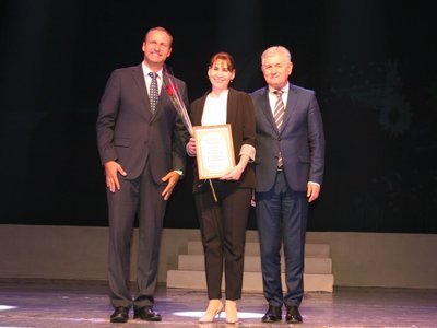 Лучшие педагоги Новочеркасска отмечены наградами в канун профессионального праздника — фото 3