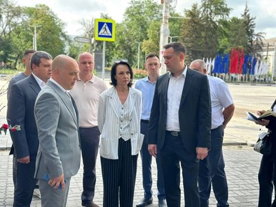 Глава администрации Новочеркасска Павел Исаков заявил о необходимости комплексного благоустройства... — фото 2