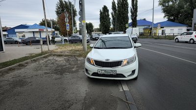 На пересечении Луначарского и Гагарина водитель Хендэ проявил невнимательность и догнал Киа — фото 4