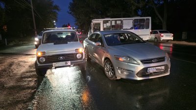 В Новочеркасске автобус врезался во встречный Ford  — фото 3