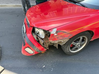 Водитель автомобиля Хендэ, отъезжая от обочины на Баклановском не заметил автобус