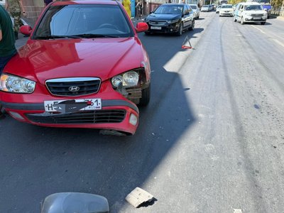 Водитель автомобиля Хендэ, отъезжая от обочины на Баклановском не заметил автобус — фото 2
