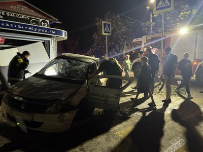 Автомобиль Рено Логан двигался на большой скорости по Клещева — фото 2