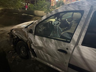Автомобиль Рено Логан двигался на большой скорости по Клещева — фото 8