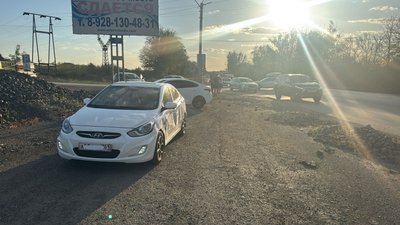 Вчера на въезде в город произошла уже стандартная (к сожалению) авария — фото 4