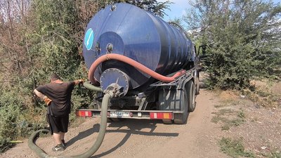 Депутат Новочеркасска зафиксировал слив нечистот в колодец — фото 4