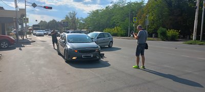 Легендарный светофор около Батона — фото 3