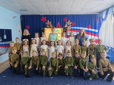 В День памяти и скорби сотрудники библиотеки имени Зои Космодемьянской провели для воспитанников... — фото 4