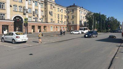 Мотоциклист скрылся после ДТП на улице Машиностроителей в Новочеркасске — фото 3