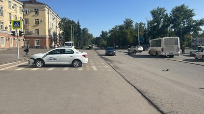 Мотоциклист скрылся после ДТП на улице Машиностроителей в Новочеркасске — фото 4