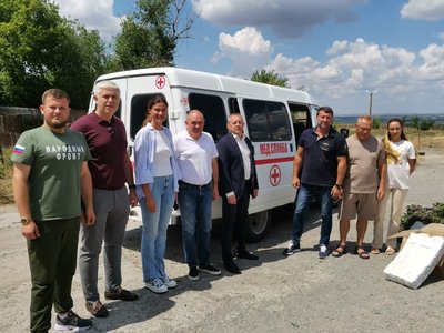 Газель с гуманитарной помощью отправлена на передовую из Новочеркасска
