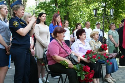 В Новочеркасске прошли траурные мероприятия в память о жертвах расстрела 1962 года — фото 4