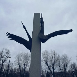 Сквер братьев Воробьевых в Новочеркасске: благоустройство завершено, но акты не подписаны