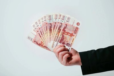Зарплаты в Новочеркасске: рост для всех, кроме своих?