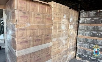 В Новочеркасске полиция ликвидировала подпольный цех по производству контрафактного алкоголя