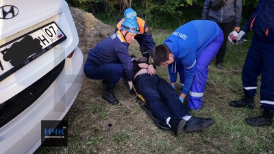 Двое пострадали в жёстком ДТП под Новочеркасском: автомобиль на скорости врезался в дорожный... — фото 9