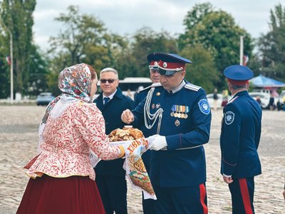 Новочеркасск торжественно встретил казаков-участников парада Победы