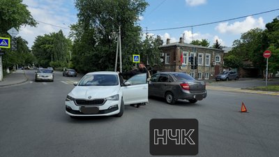 Авария на перекрестке Пушкинской и Комитетской: водитель Lada Granta не уступил дорогу