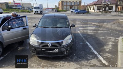Девушка (можно сразу идти в комментарии 🙈) на Рено приехала в магазин Магнит на Ростовском выезде... — фото 3
